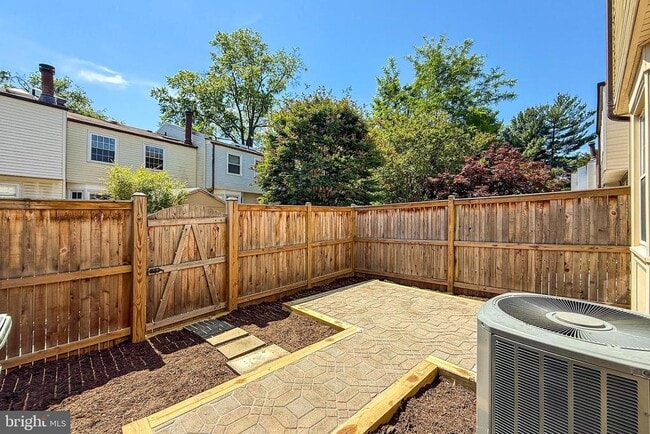 Building Photo - 337 Gundry Dr