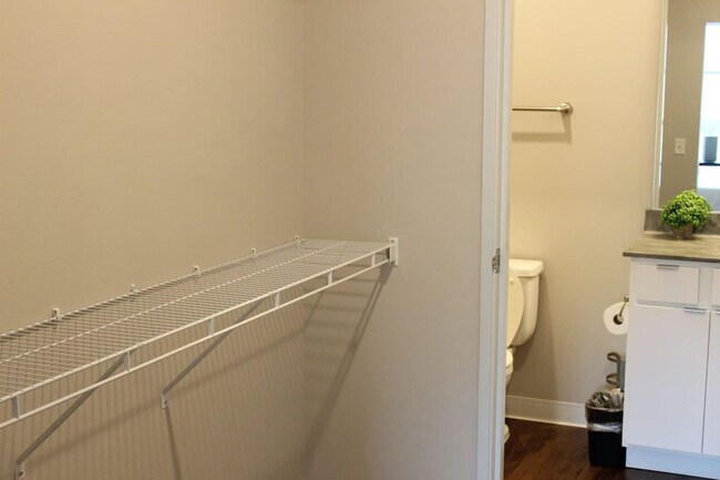 Building Photo - 4415 Lincoln Way