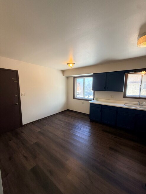 Building Photo - 8803 W Thurston Ave