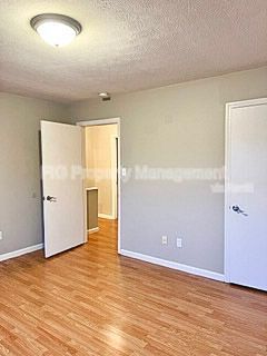 Building Photo - 123 Louella Dr