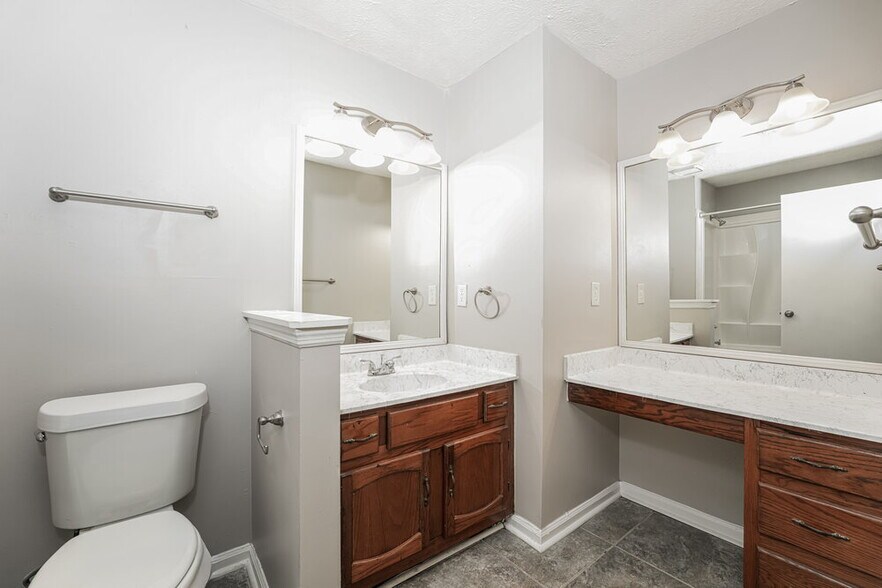 Building Photo - 5649 La Fleur Trail