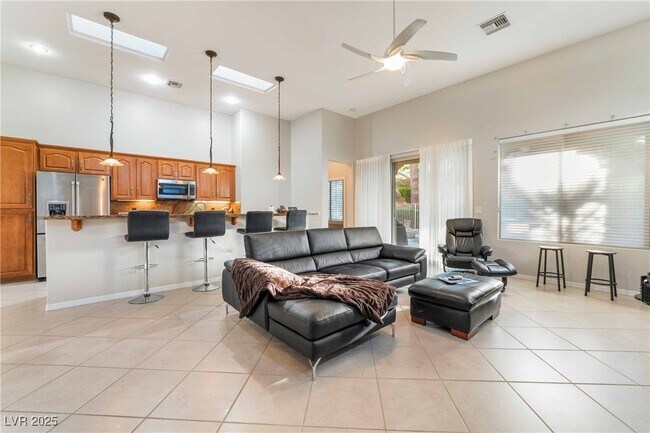 Building Photo - 1 Emerald Dunes Cir