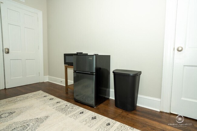 Building Photo - 324 Stockton St