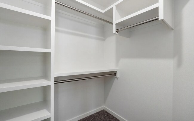 Building Photo - Like New 3 Bedroom Home - Hills of Olde Savannah