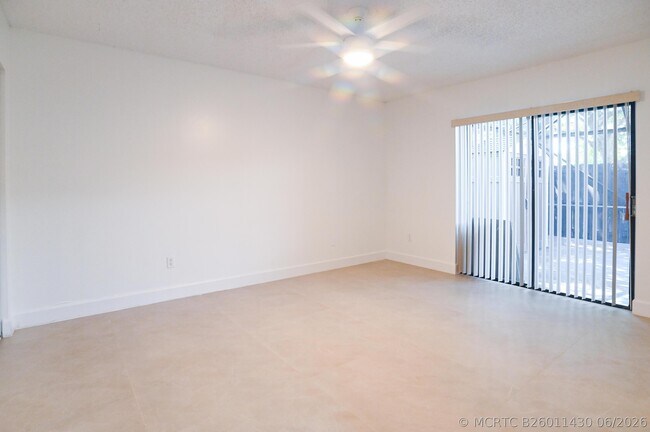 Building Photo - 1148 Summit Trail Cir