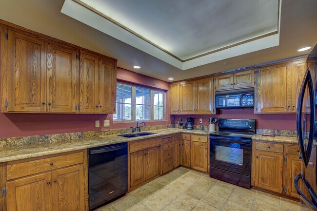 Building Photo - 1103 Ocotillo Cir