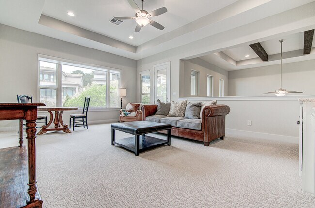 Building Photo - 107 Cascading Water Pl