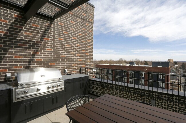 Building Photo - 3251 Lowell Blvd