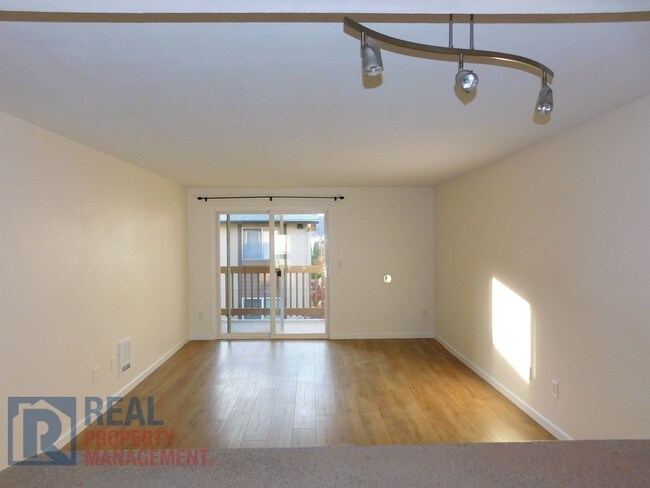 Building Photo - 3404 19th Ave