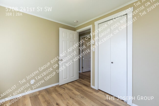 Building Photo - 5708 241st St SW
