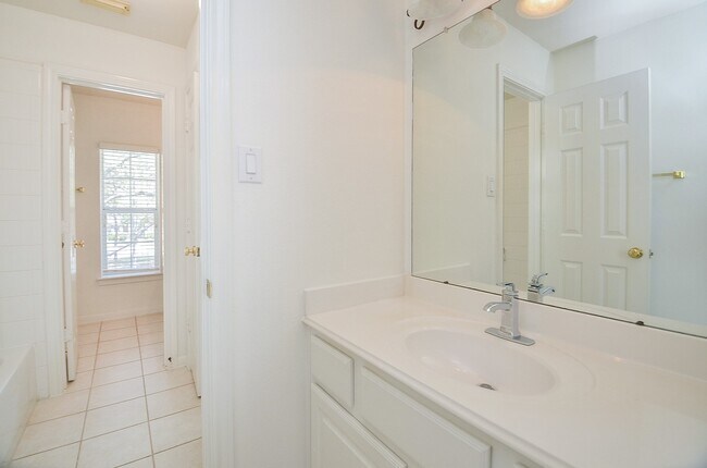 Building Photo - 23615 Banning Point Ct
