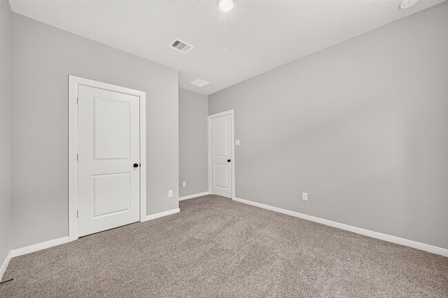 Building Photo - 16118 Cottontail Burrow Ln
