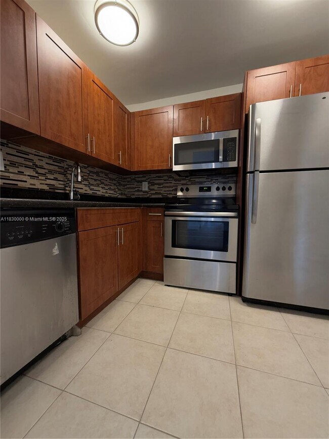 Building Photo - 482 NW 165th St