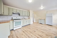 Building Photo - 226 Meadow St