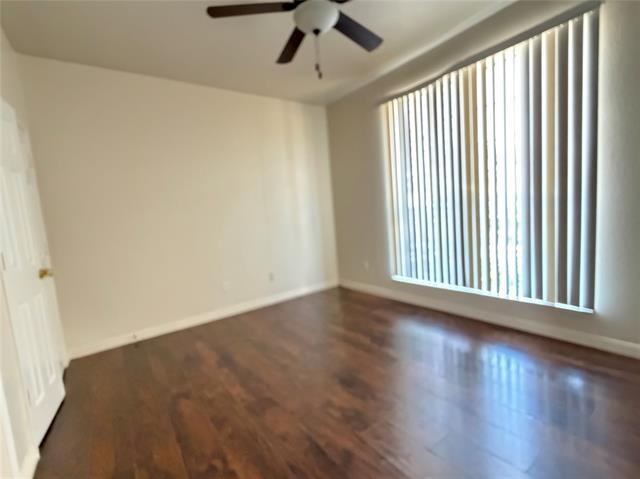 Building Photo - 5408 Dove Dr