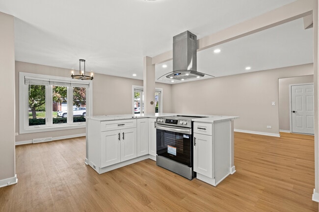 Building Photo - 1813 W Pheasant Trail