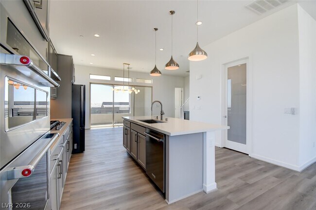 Building Photo - 1550 Stone Perch St