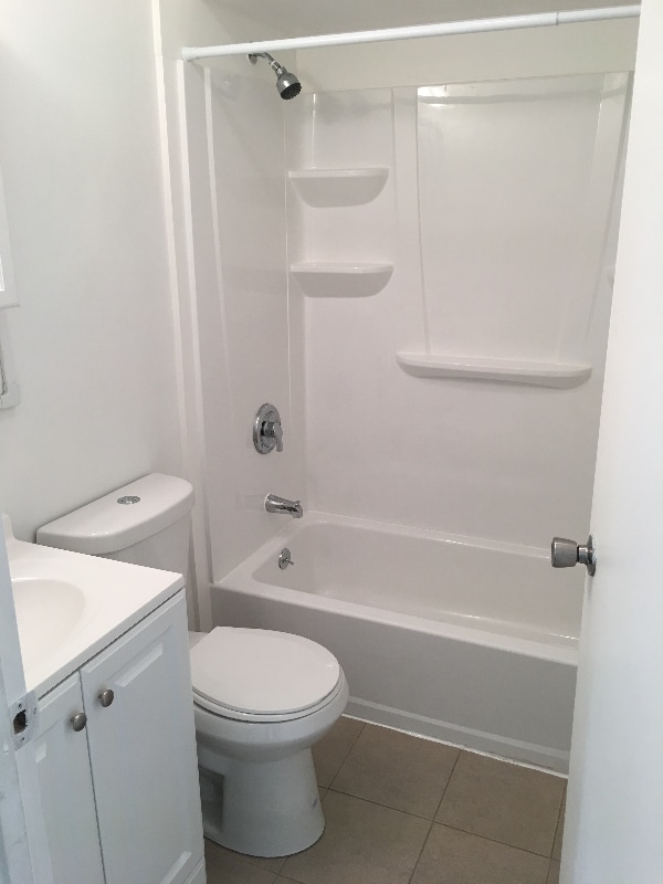 Building Photo - 1042 Main St