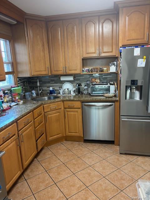 Building Photo - 494 Lincoln St