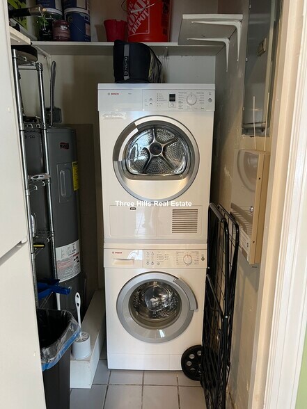 Building Photo - 238 W Newton St