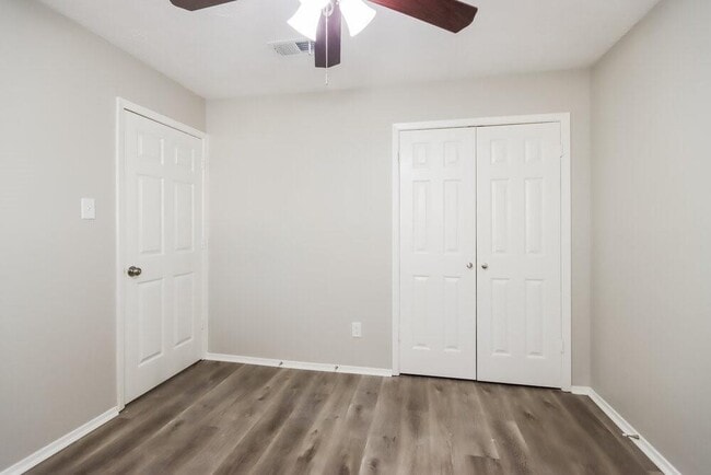Building Photo - 18806 Oak Bower Dr