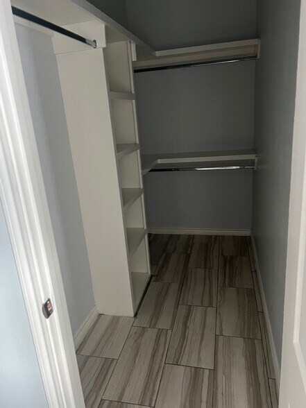 Building Photo - 1306 Royola St