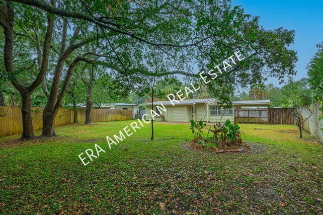 Building Photo - 9 Okahatchee Cir SE