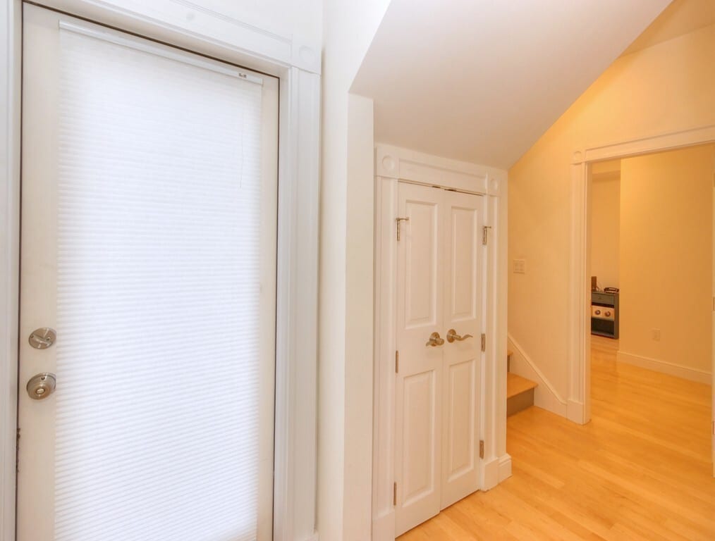 Building Photo - 14 Peterson Ter