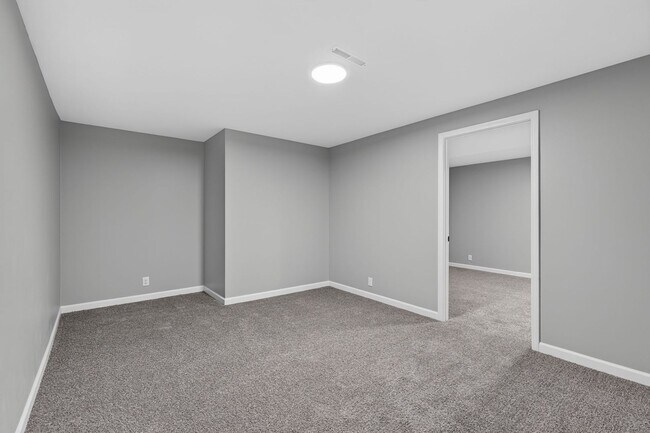 Building Photo - Italian Estates Property Management
