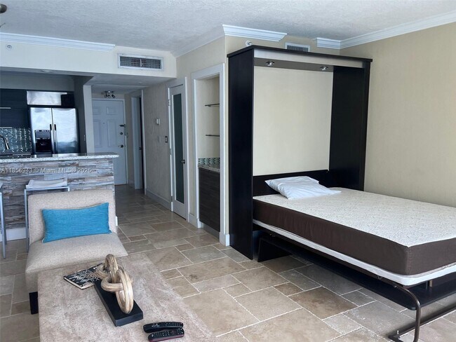 Building Photo - 2501 S Ocean Dr