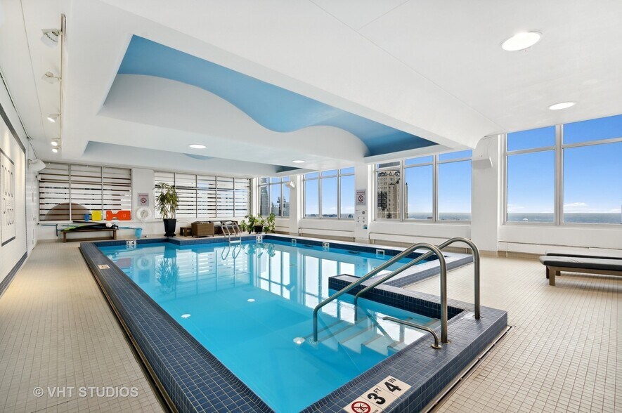 Building Photo - 1000 N Lake Shore Dr