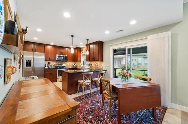 Building Photo - 1808 Trellis Ln