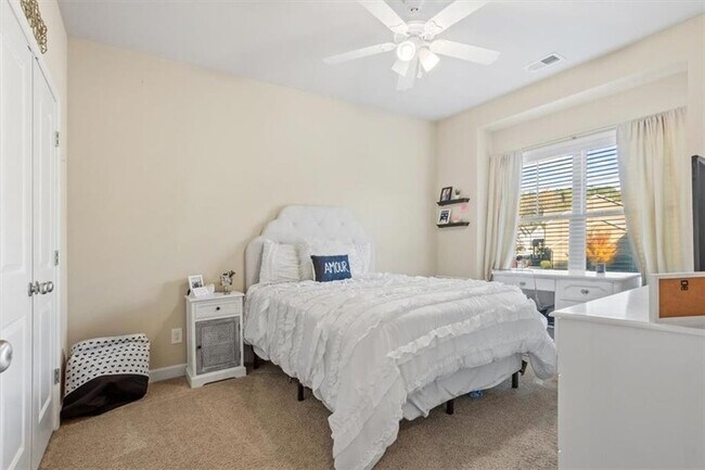 Building Photo - 821 Tramore Ct