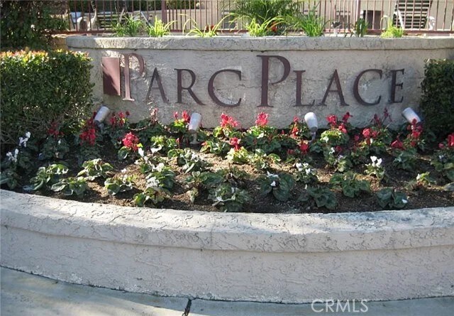 Building Photo - 13133 Le Parc Blvd