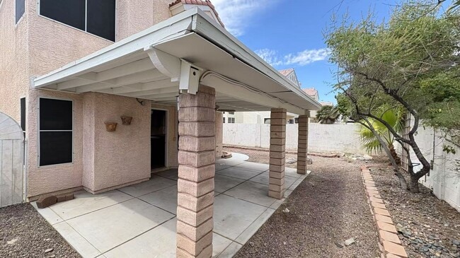 Building Photo - 7824 Millhopper Ave