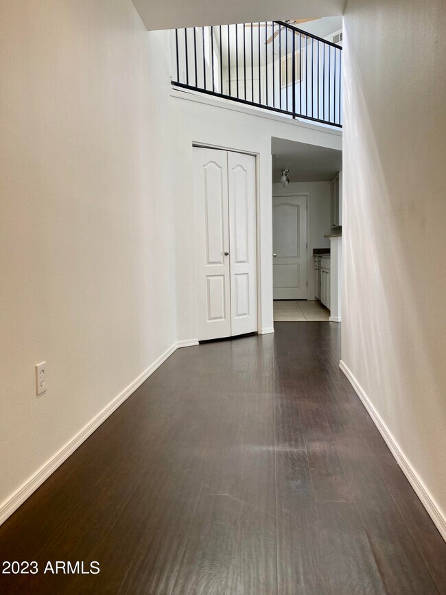 Building Photo - 1701 E Colter St