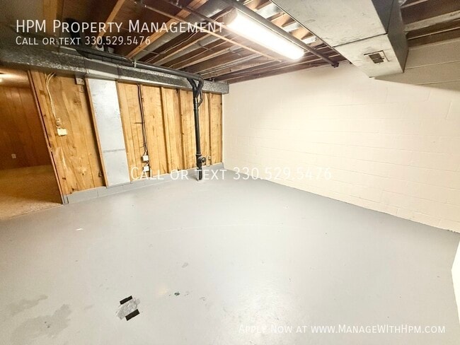 Building Photo - 2379 Ashdale St NW