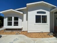 Building Photo - Panoramic Views - 46 West - Hilltop Property