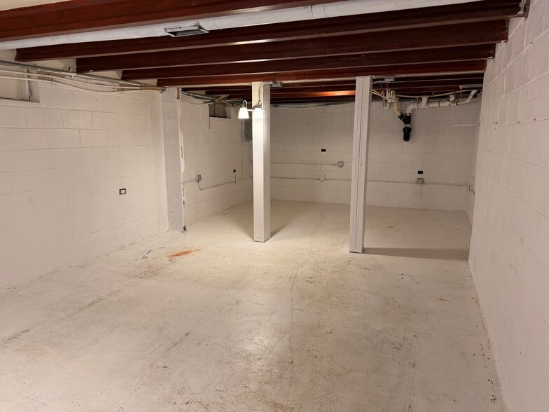 Building Photo - 113 Stull Ct