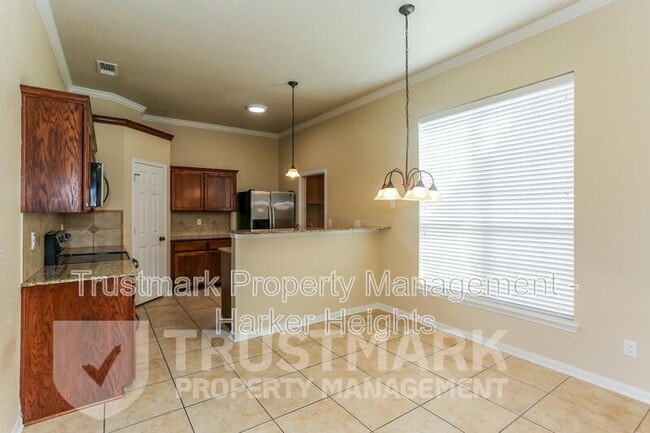 Building Photo - 401 W Libra Dr