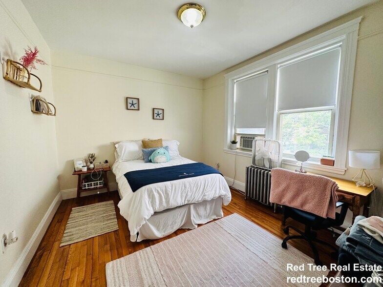 Apt 6 - 24 Colborne Rd
