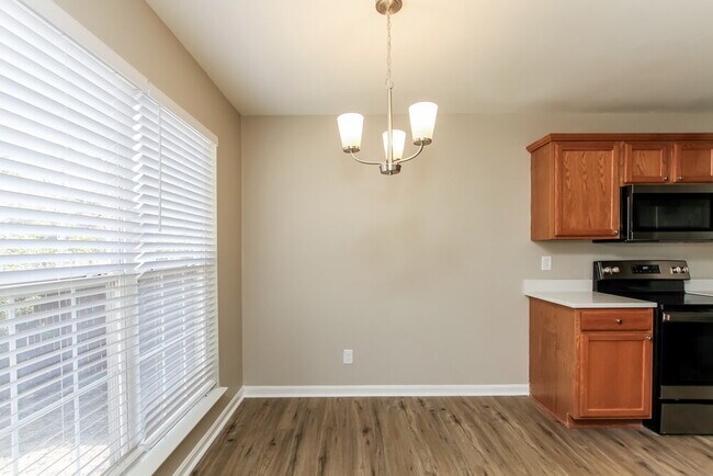 Building Photo - 505 Lisa Carol Dr