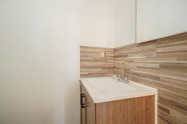 Building Photo - Augusta 2 Bedroom House!