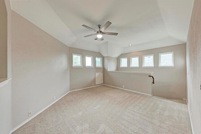 Building Photo - 8105 Endeavor Cir