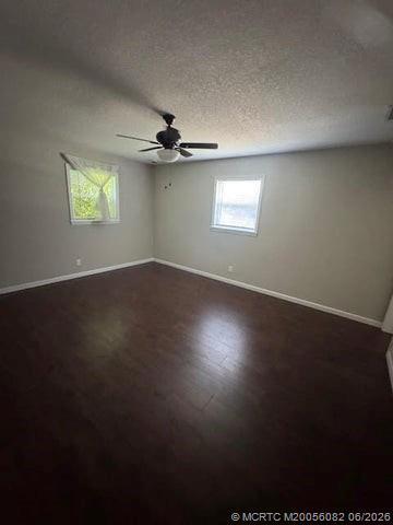 Building Photo - 709 SE Alamanda Way