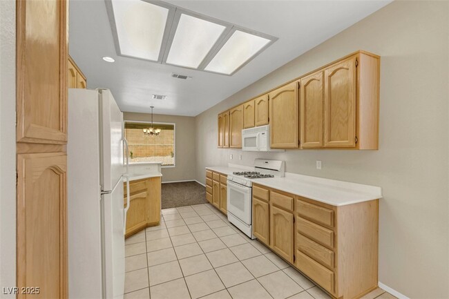 Building Photo - 495 Elm Crest Pl