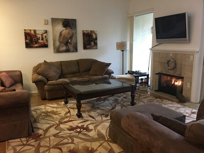 Living Room (furnished demo) - 5325 Newcastle Ave