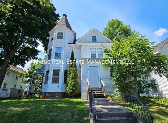 Building Photo - 33 Summer St