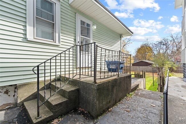 Building Photo - 1313 Grant Blvd