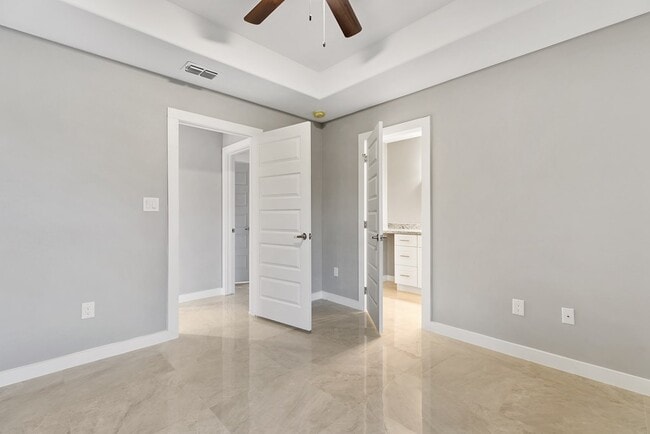 Building Photo - 4 Augusta Dr